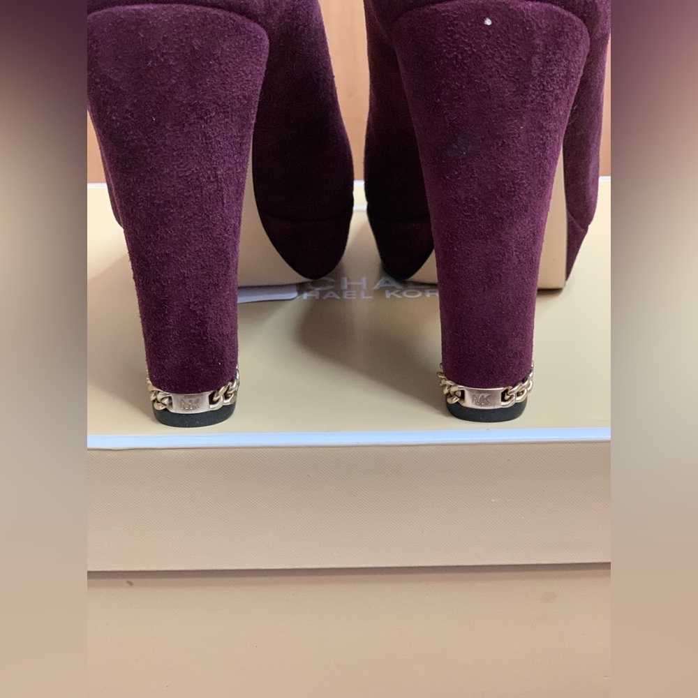 Michael Kors Elegant Plum Suede Platform Heels.    Size-6M - Picture 5 of 8